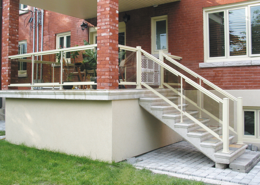Normes et Code du Bâtiment (RBQ) pour Escaliers, Rampes et Balcons